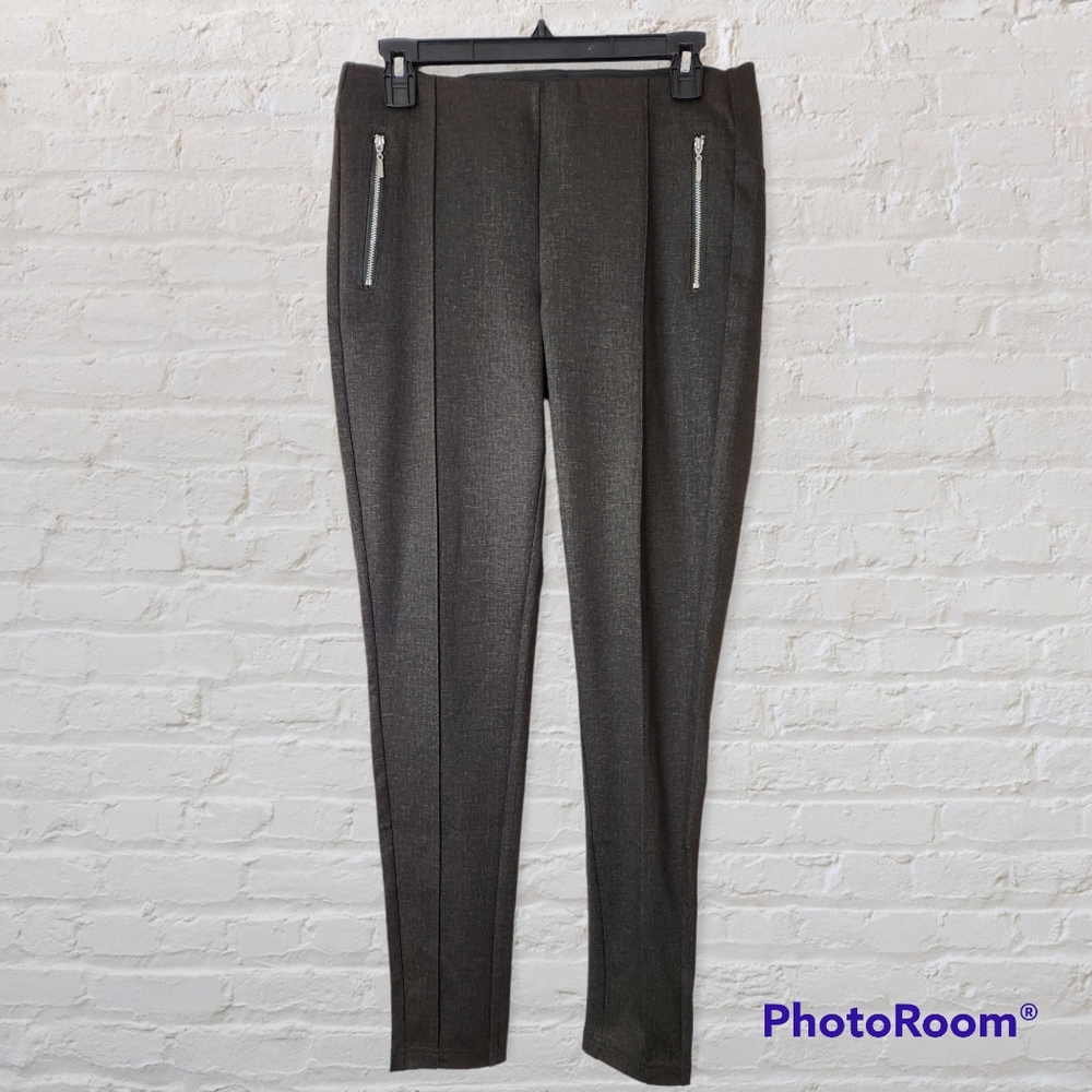 89th + Madison Gray Cropped Career Pants Size Medium